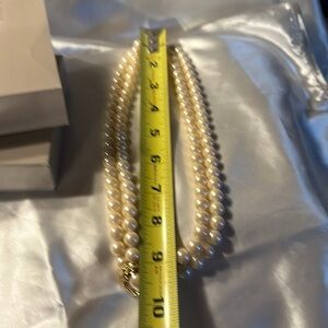 Avon Vintage (1987) Capital Style Necklace NIB PEARLESQUE WITH Gold Clasp
